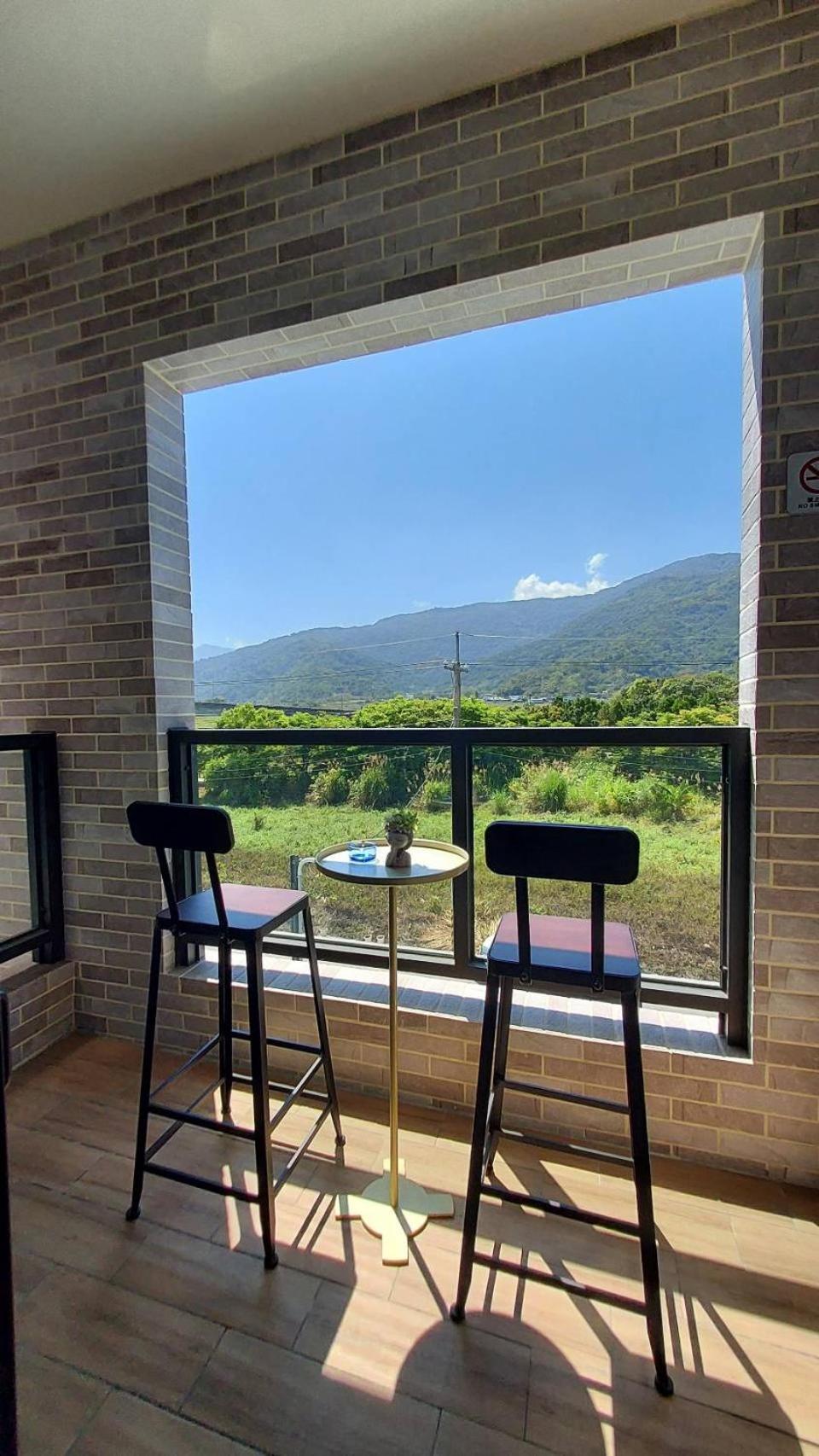 Bliss Inn Юли Екстериор снимка